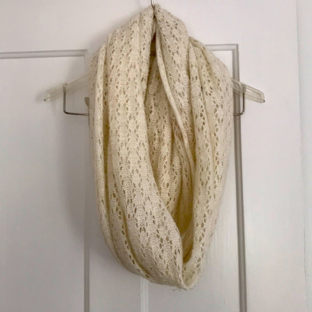 Knit Infiniti Scarf